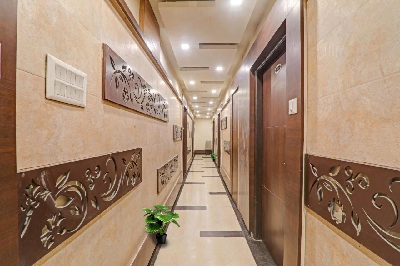 Townhouse 1182 Hotel Tirupati Galaxy 칸푸르 외부 사진