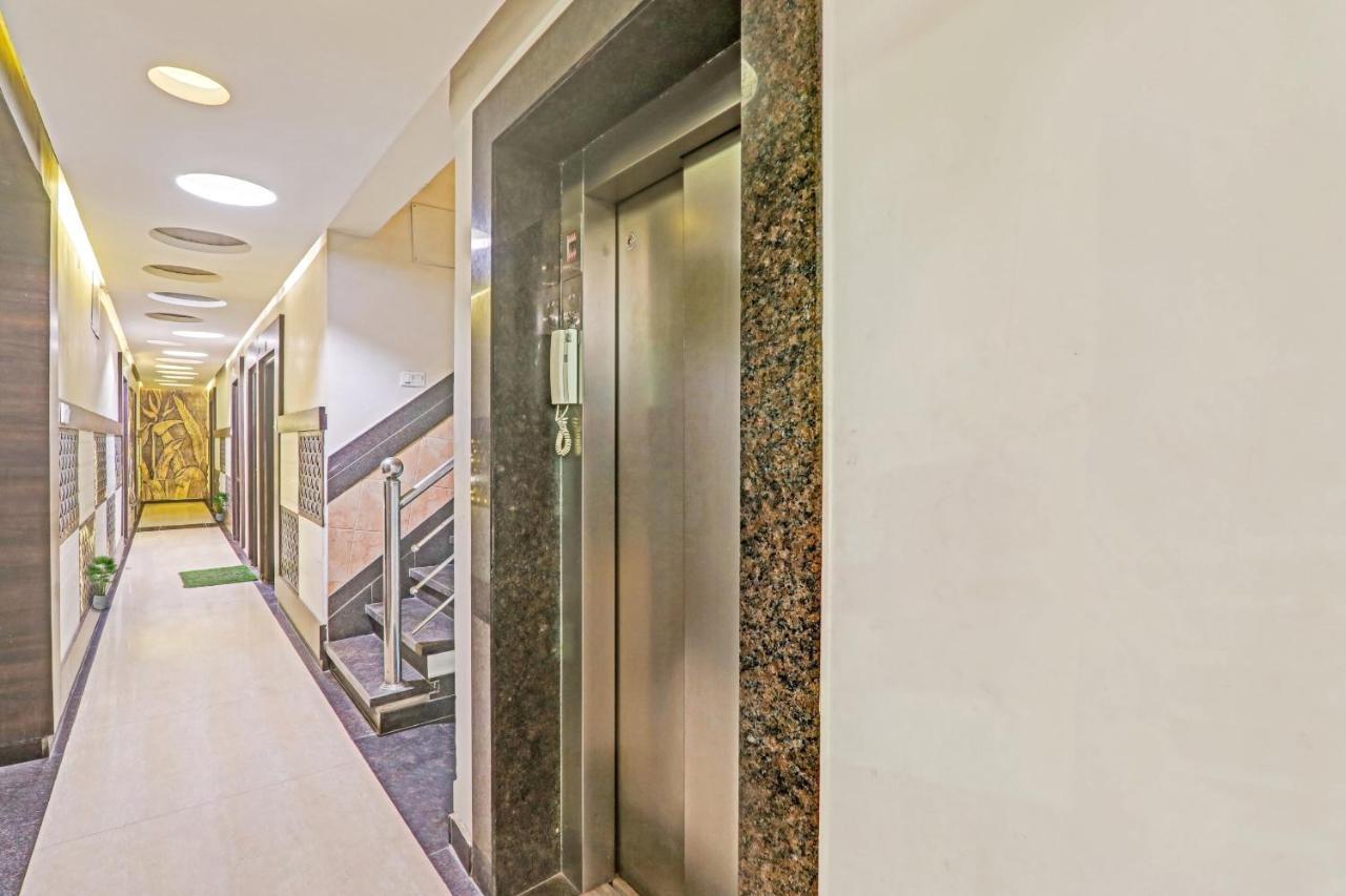 Townhouse 1182 Hotel Tirupati Galaxy 칸푸르 외부 사진