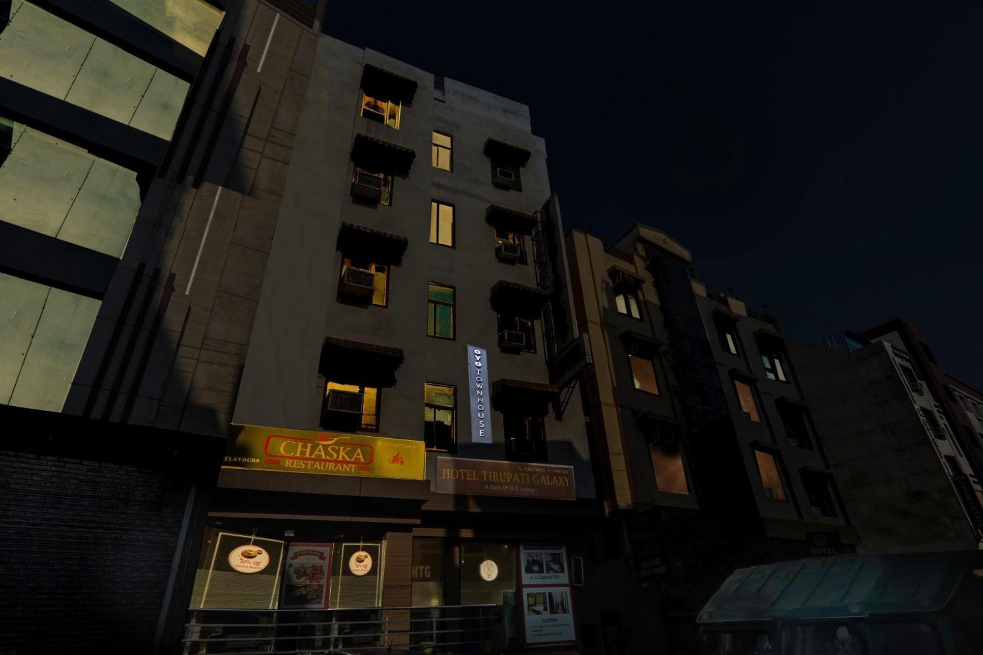 Townhouse 1182 Hotel Tirupati Galaxy 칸푸르 외부 사진